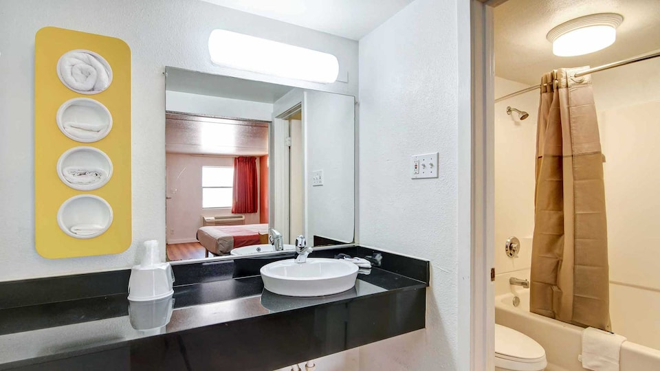 Modern Bathroom